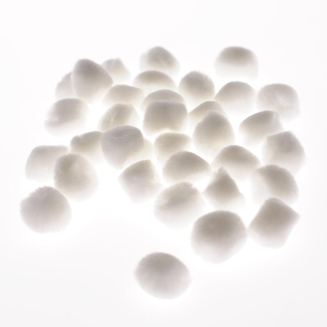 Pompon 15 mm 60 stuks Pompon 15 mm 60 stuks