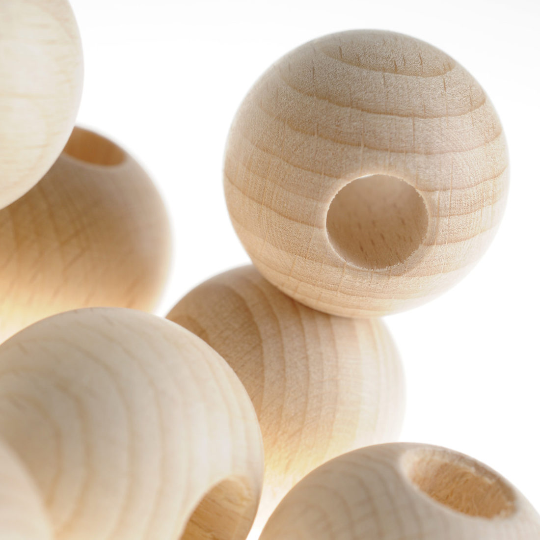 Houten bol met groot gat 30 mm 10 stuks Houten bol met groot gat 30 mm 10 stuks