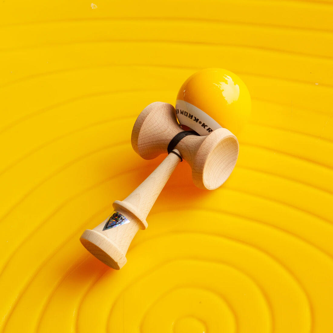 Kendama Krom POP LOL geel Kendama Krom POP LOL geel