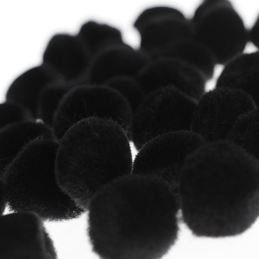Pompon 15 mm 60 stuks Pompon 15 mm 60 stuks