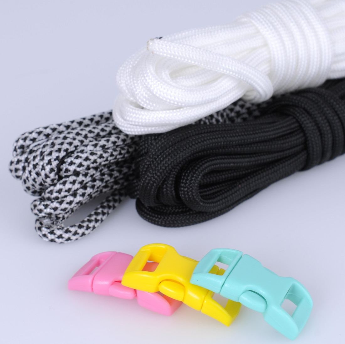 Paracord set 3 x 3 m 3 sluitingen zwart, wit roze