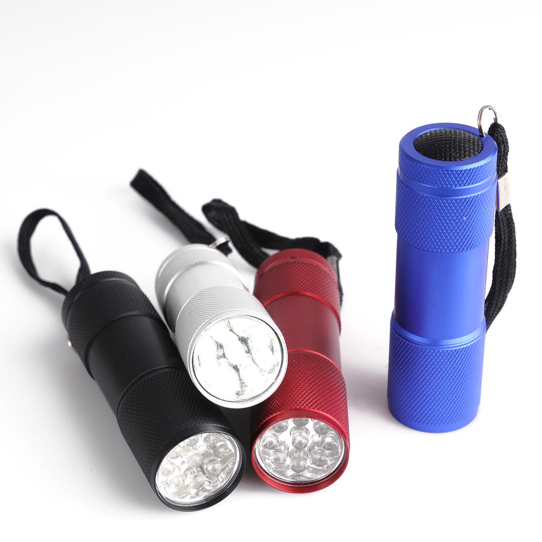 Zaklamp 9 LED met batterijen kleurenmix Zaklamp 9 LED met batterijen kleurenmix