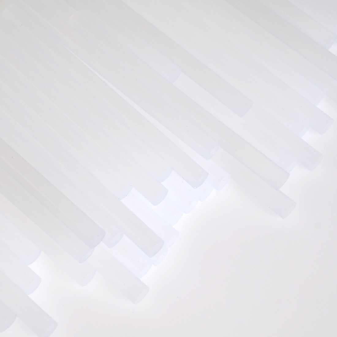 Lijmpatronen 0,7 cm x 10 cm - hoge temperatuur 100 stuks Lijmpatronen 0,7 cm x 10 cm - hoge temperatuur 100 stuks