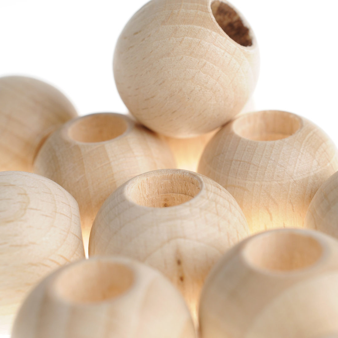 Houten bol met groot gat 25 mm 20 stuks Houten bol met groot gat 25 mm 20 stuks