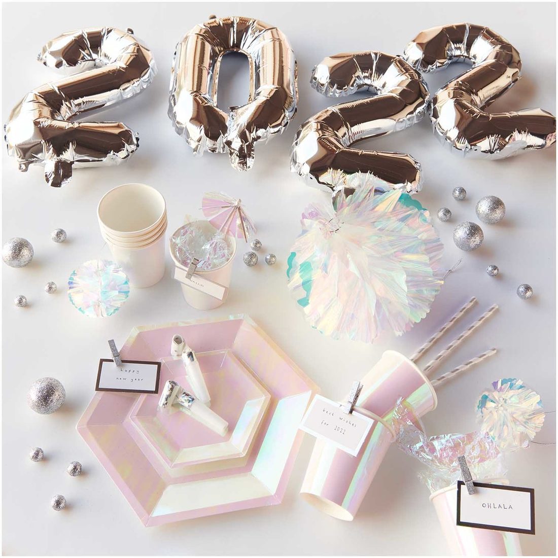 Pompon iriserend 7 cm 3 stuks Pompon iriserend 7 cm 3 stuks