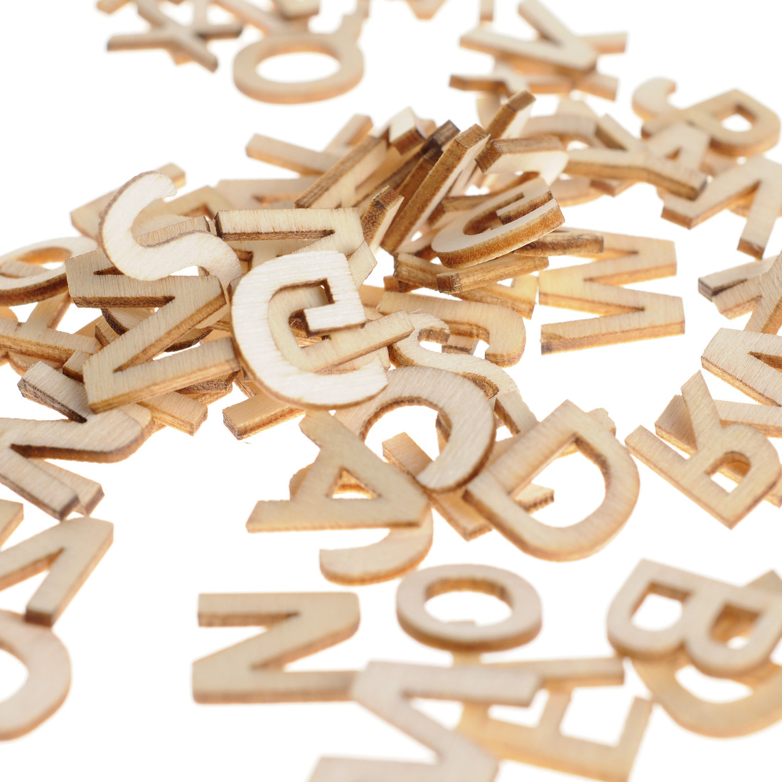 Houten letters 1,3 cm 162 stuks budget Houten letters 1,3 cm 162 stuks budget