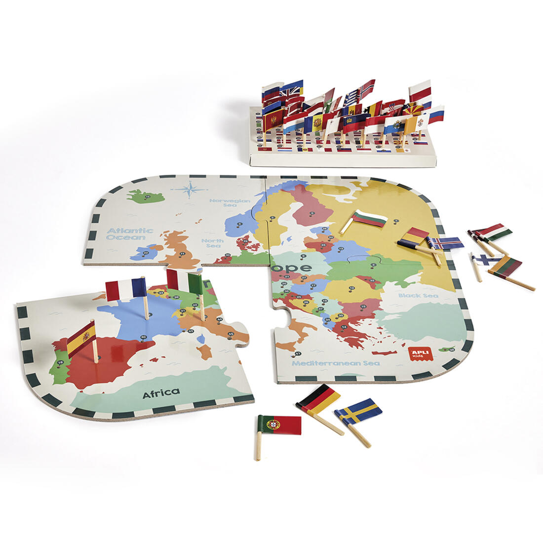 Educatief puzzelspel de vlaggen van Europa 5+ Educatief puzzelspel de vlaggen van Europa 5+