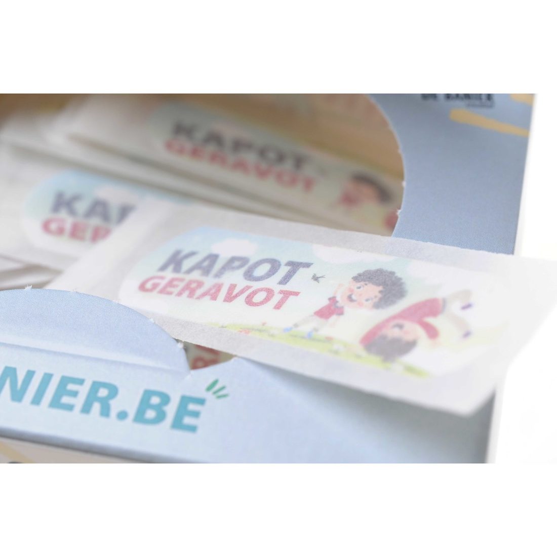 Doosje met 50 wondpleisters Chiro / Kapot geravot Doosje met 50 wondpleisters Chiro / Kapot geravot