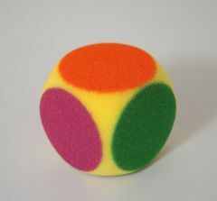 Dobbelsteen foam 7 cm 6-kleuren