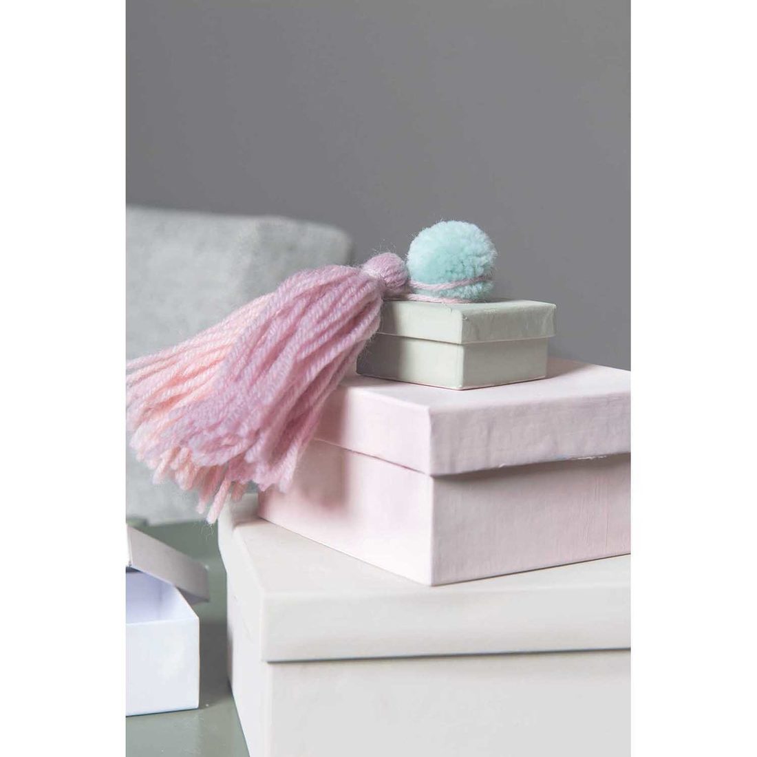 Pompon 24 stuks mix natuur Pompon 24 stuks mix natuur