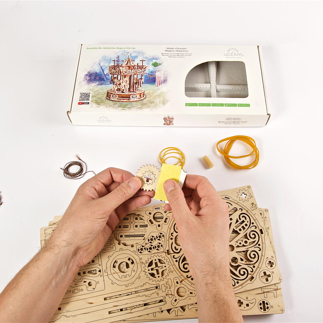 U-gears Carousel draaiende kermismolen U-gears Carousel draaiende kermismolen