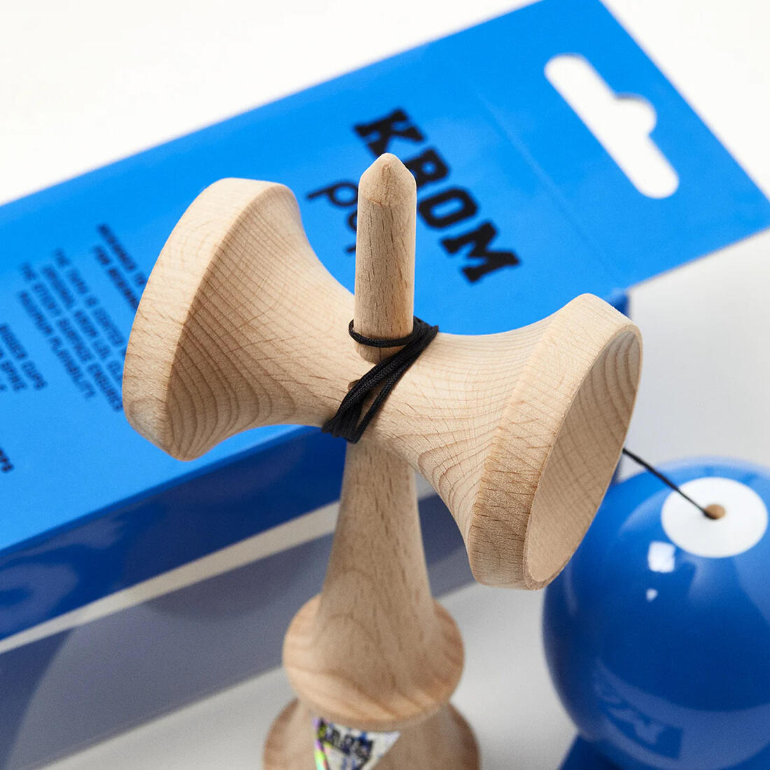 Kendama Krom POP LOL donkerblauw Kendama Krom POP LOL donkerblauw